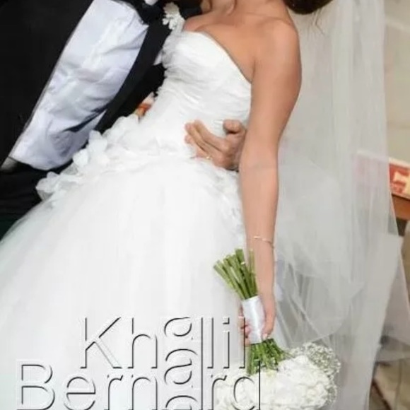 White Vera Wang Wedding Dress size 4 adjusted - Picture 6 of 14